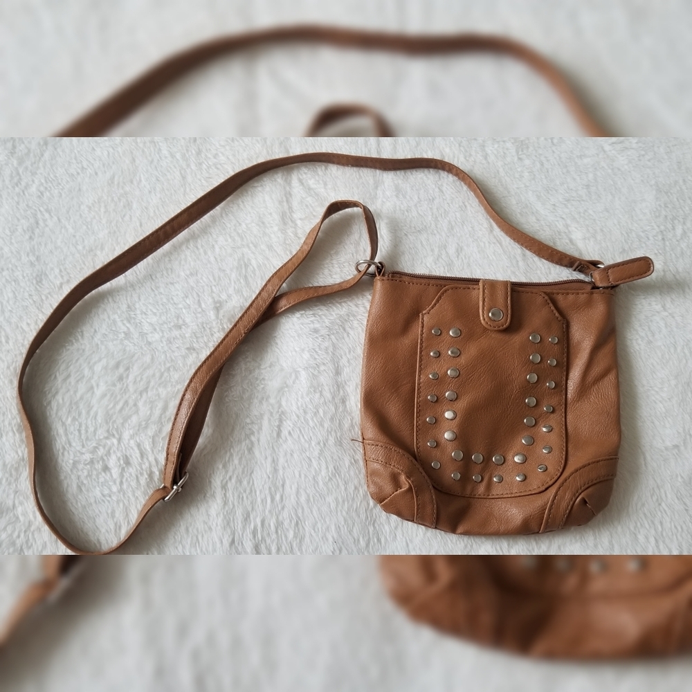 Tan fashion purse